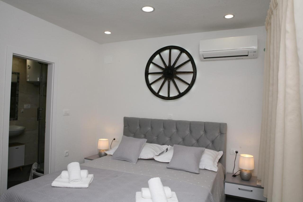 Apartments Old Town โตรกีร์ ภายนอก รูปภาพ