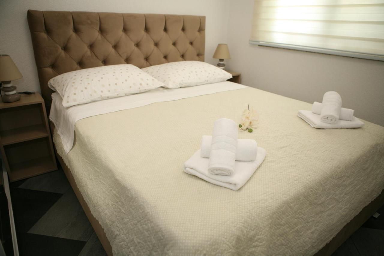 Apartments Old Town โตรกีร์ ภายนอก รูปภาพ
