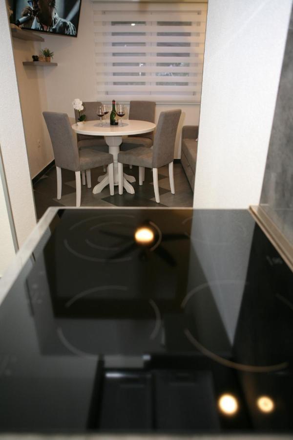 Apartments Old Town โตรกีร์ ภายนอก รูปภาพ