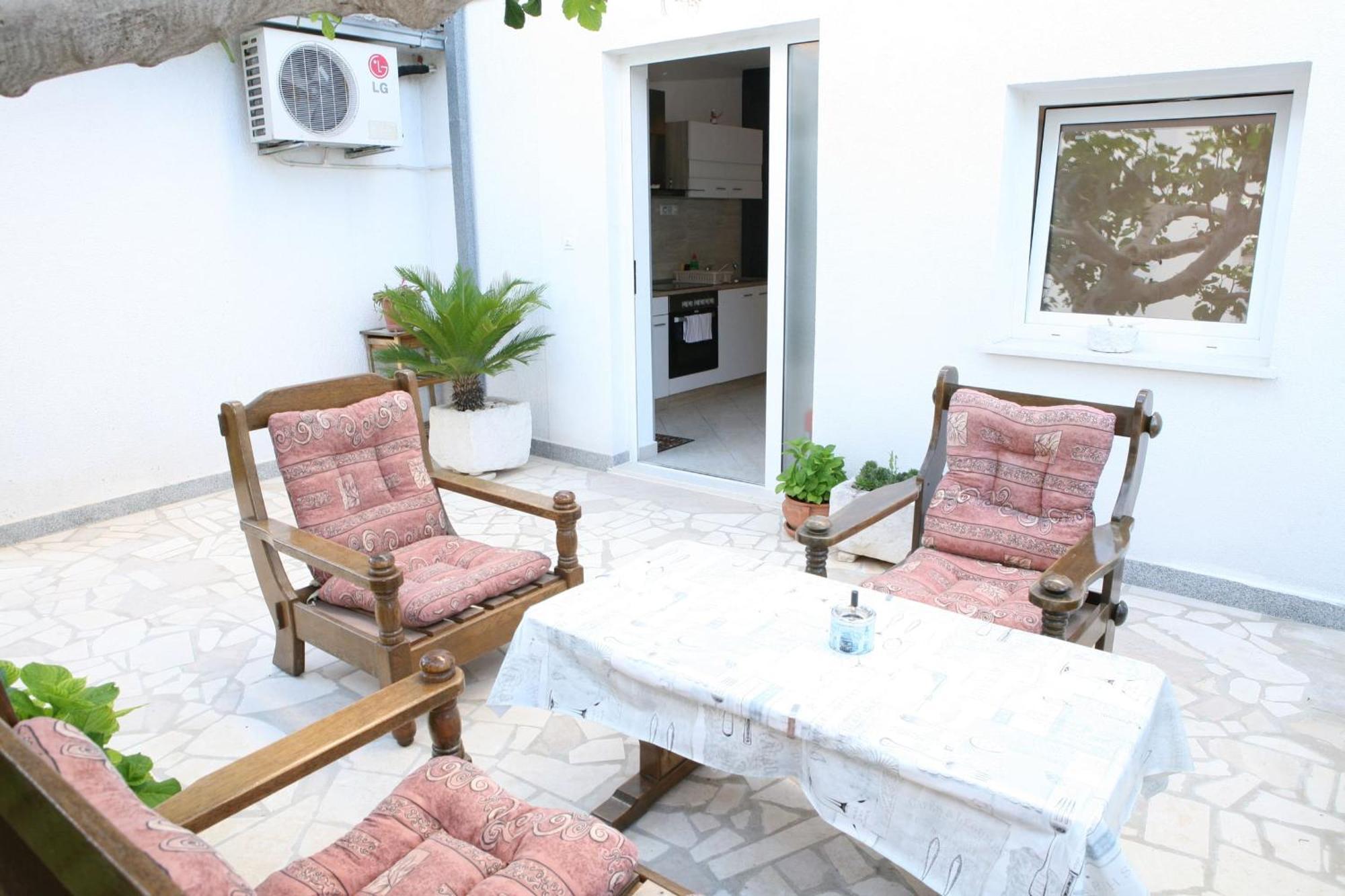 Apartments Old Town โตรกีร์ ภายนอก รูปภาพ