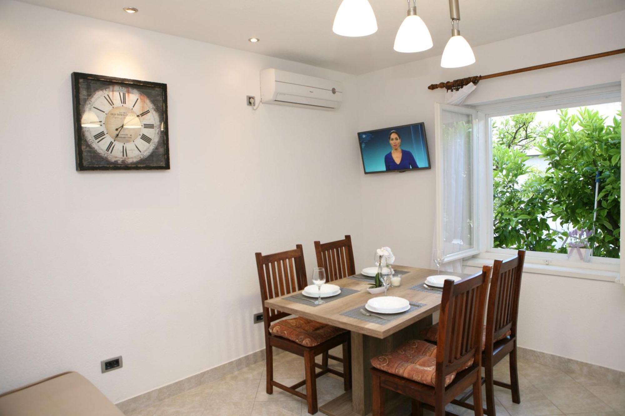 Apartments Old Town โตรกีร์ ภายนอก รูปภาพ
