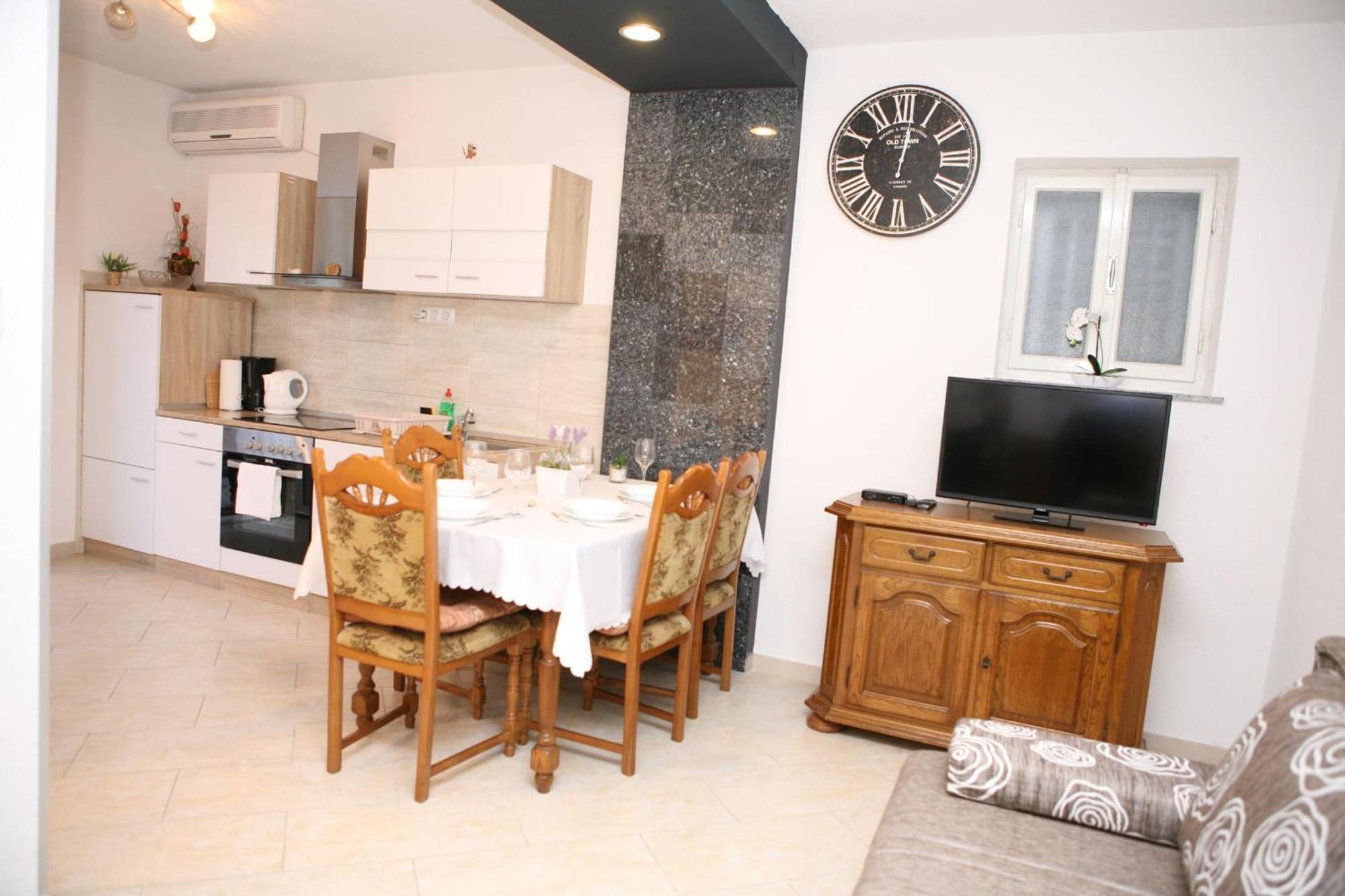 Apartments Old Town โตรกีร์ ภายนอก รูปภาพ