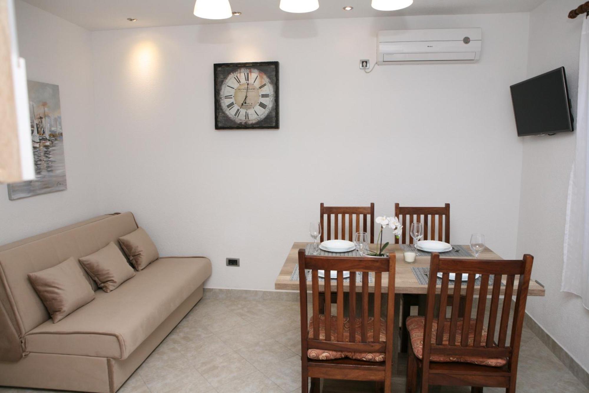 Apartments Old Town โตรกีร์ ภายนอก รูปภาพ